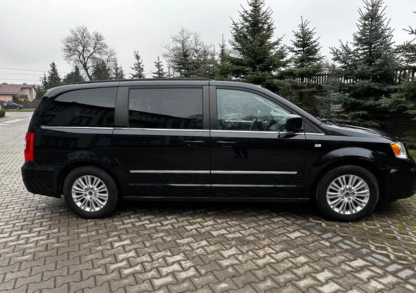 Lancia Voyager cena 49900 przebieg: 199000, rok produkcji 2012 z Góra małe 742